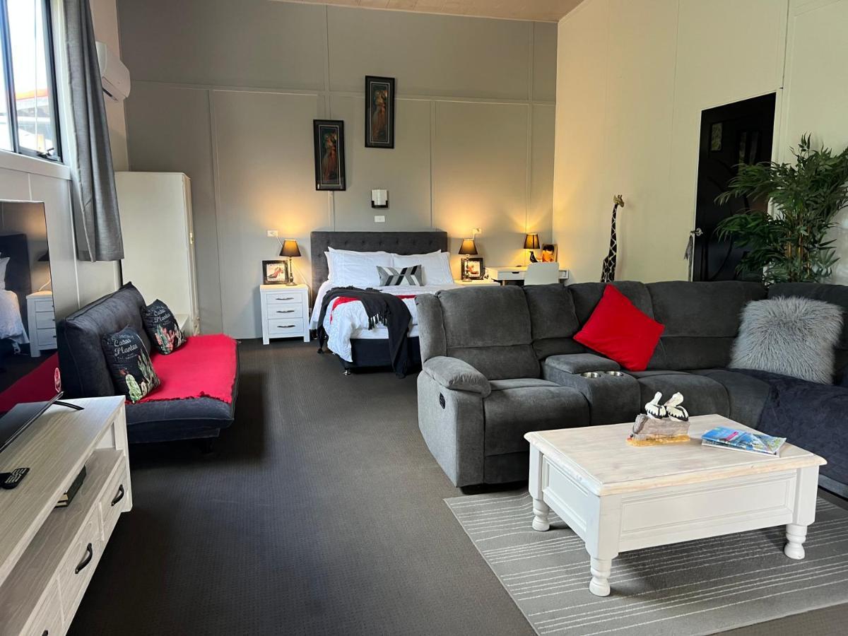Longhorn Ranch Apartments Orbost Eksteriør billede