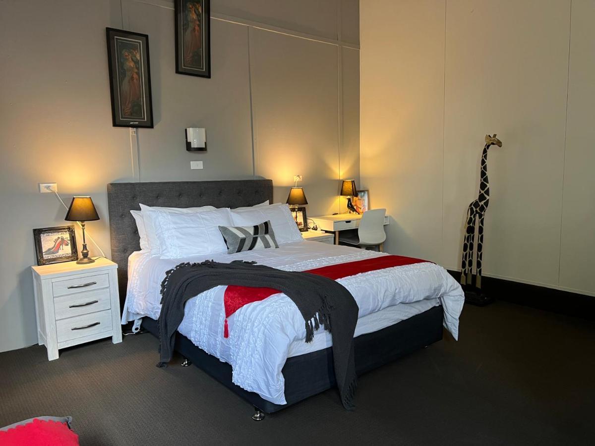 Longhorn Ranch Apartments Orbost Eksteriør billede